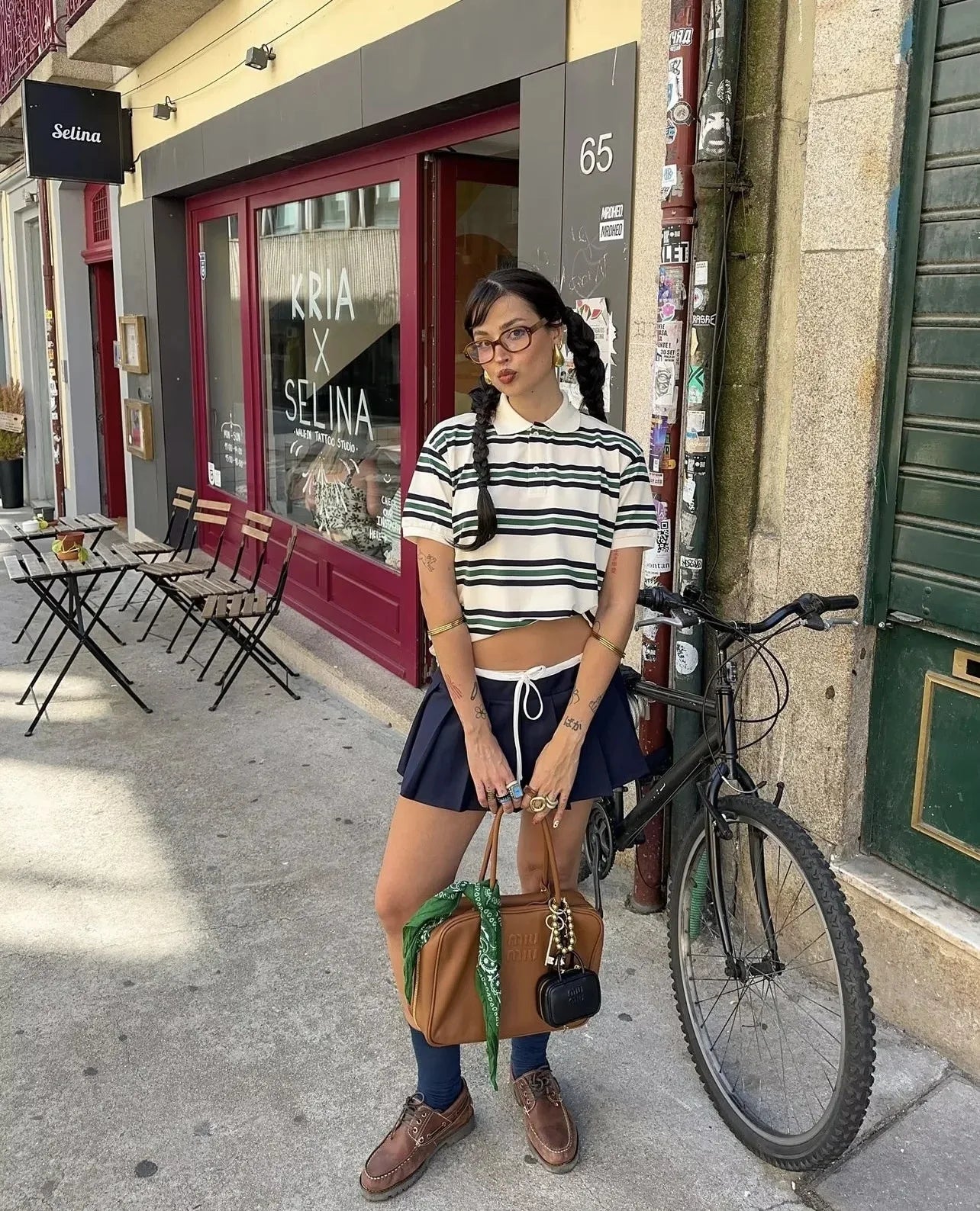 Striped Contrast Button Turndown Collar Tee